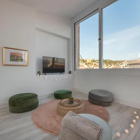 Molino Corteza Deluxe 6 Pax Apartment *