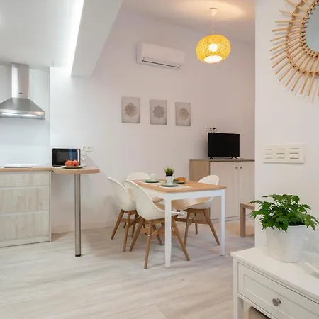 Molino Corteza Deluxe 6 Pax Apartment